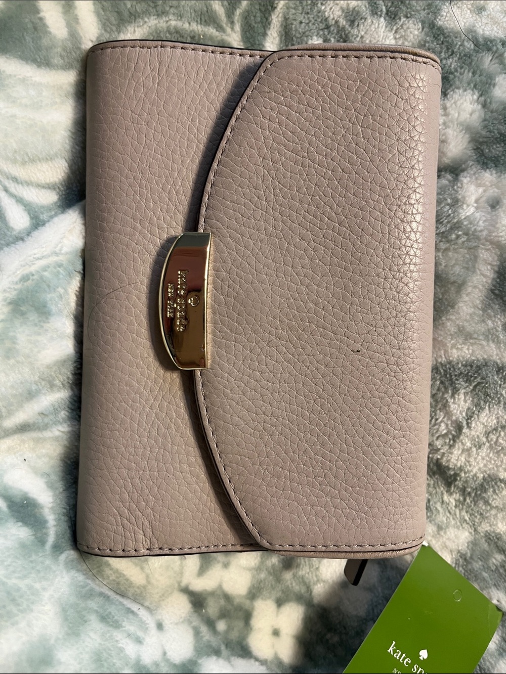 kate spade Pebbled Leather Bifold Wallet in Dusty Taupe with Gold Hardware